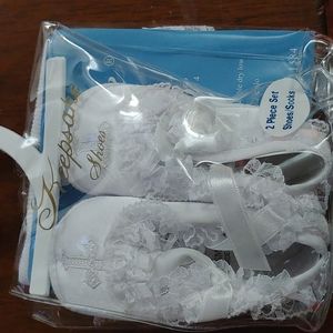 Keepsake shoes & socks - infant size 0-1
